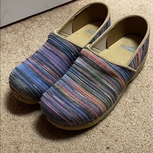 Women’s Dansko clogs